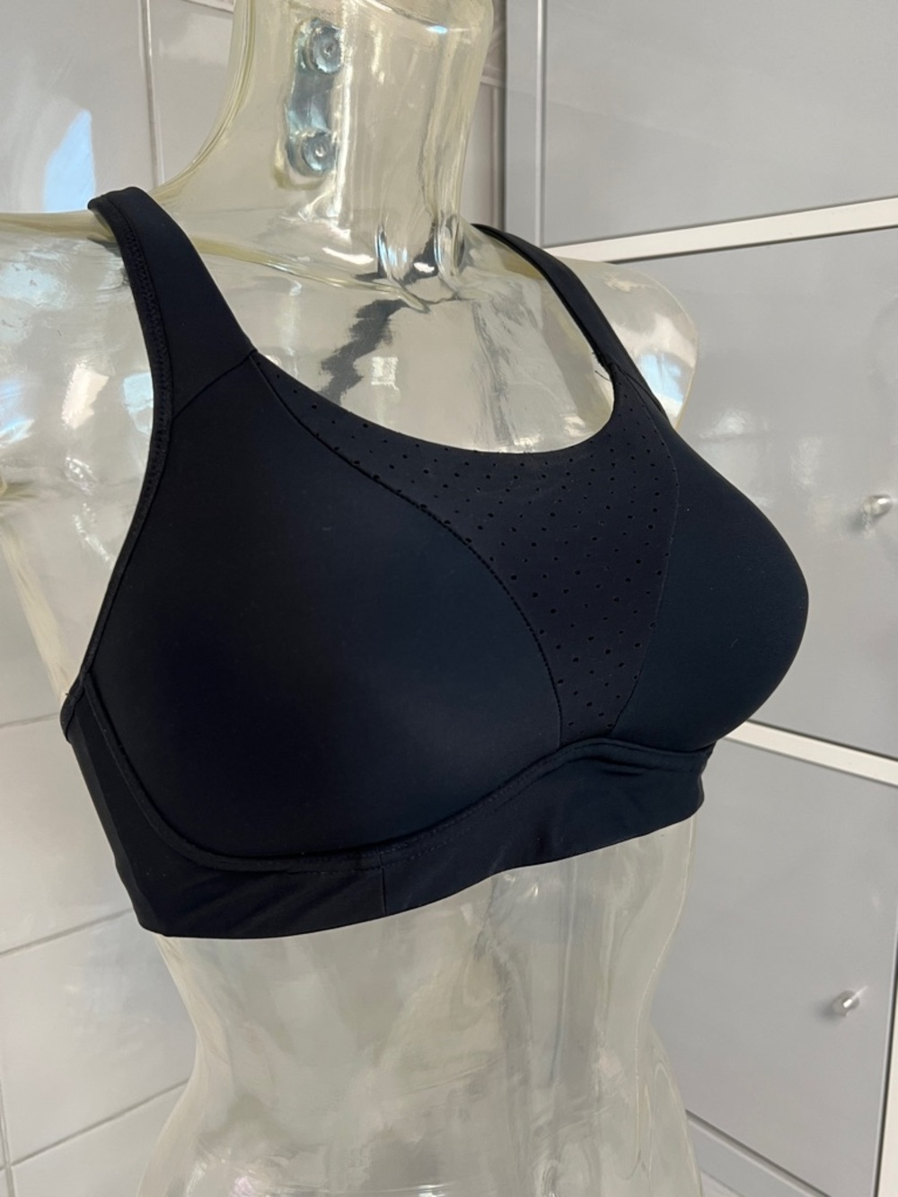 Lululemon Run Times Bra 32D Black  EUC